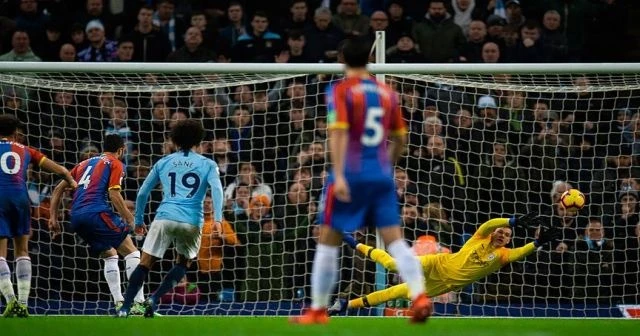 Manchester City evinde kaybetti
