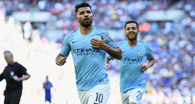 Manchester City Lig Kupası&#039;nda Yarı Finalde