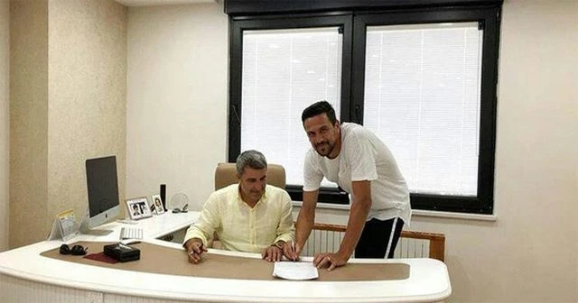 Menemenspor, Hüseyin Çolak'la anlaştı
