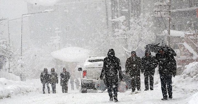 Meteoroloji&#039;den 8 il için yoğun kar yağışı uyarısı