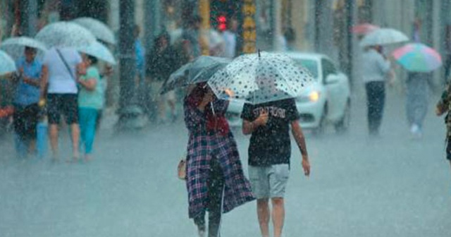 Meteoroloji saat verdi, kuvvetli yağış ve fırtına uyarısı