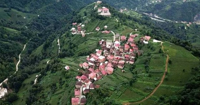 Rize'de ürküten köy! Mahalleli çağrı yaptı