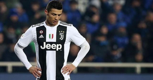 Ronaldo&#039;dan futbolda ırkçılığa tepki