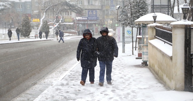 Tekirdağ&#039;da kar nedeniyle eğitime 2 gün ara verildi