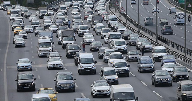 Trafikteki taşıt sayısı yaklaşık 600 bin arttı