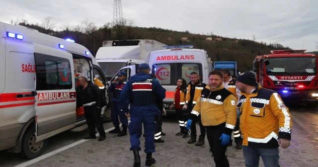 Yolcu otobüsü ile cip çarpıştı: 1 ölü, 10 yaralı
