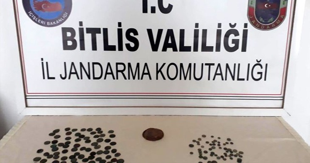 Bitlis’te evde 167 sikke ele geçirildi