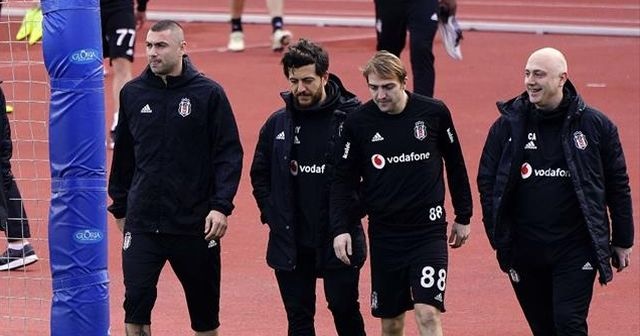 Burak Yılmaz Beşiktaş’ta ilk antrenmanına çıktı