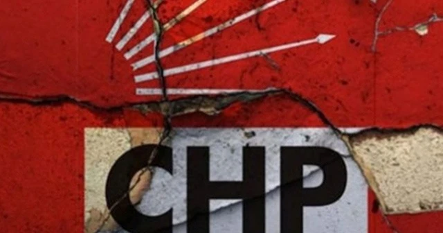 CHP’de toplu istifa