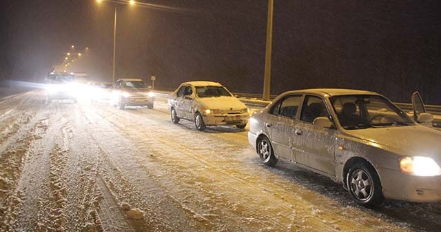 Çorum-Ankara karayolunda ulaşımda güçlük yaşanıyor