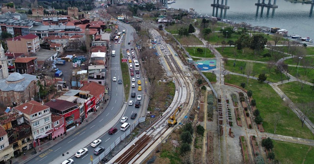 Eminönü Alibeyköy tramvay hattının rayları yerleştiriliyor