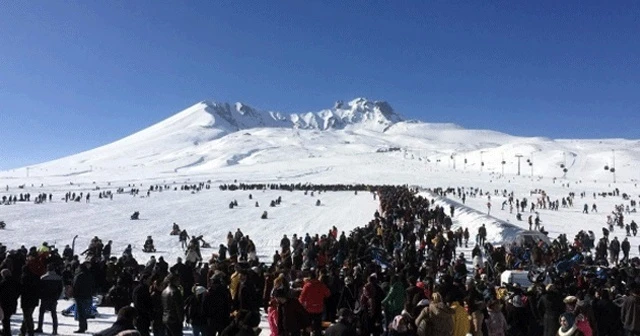 Erciyes hafta sonu 110 bin kişiyi ağırladı