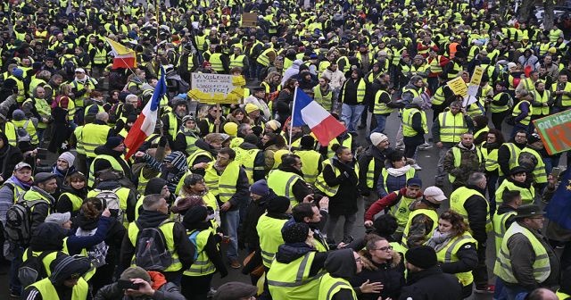 Fransa&#039;da sarı yeleklilerin gösterileri 9&#039;uncu haftasında devam ediyor