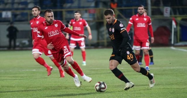 Galatasaray Bolu&#039;da avantajı kaptı