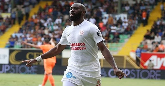 Galatasaray'dan Doukara hamlesi!
