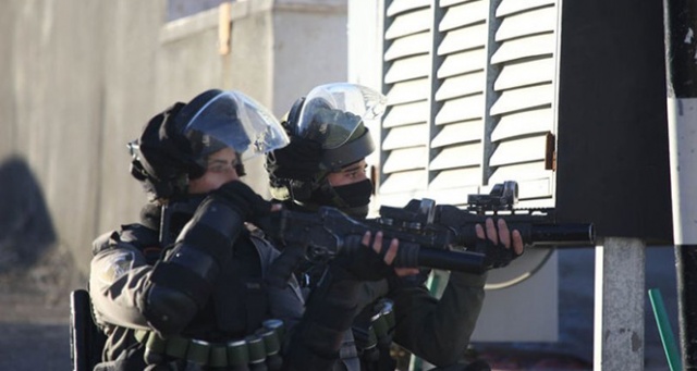 İsrail askerleri Batı Şeria&#039;da 7 Filistinliyi yaraladı
