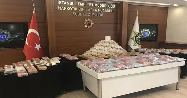 İstanbul'da lüks rezidansa baskın!
