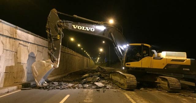 Kahramanmaraş&#039;ta yol çöktü