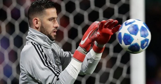 Real Madrid&#039;in kalecisi Casilla, Leeds United&#039;da