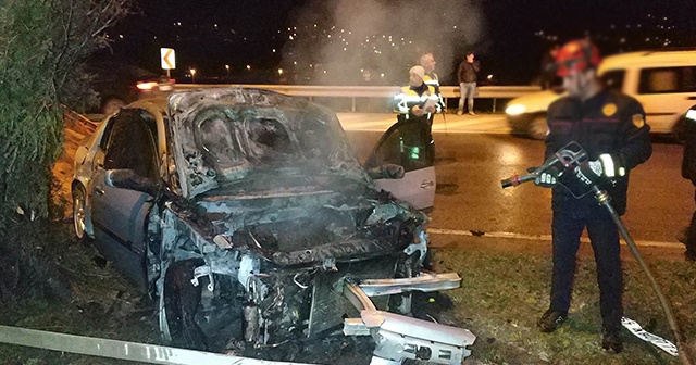 Samsun&#039;da kaza yapan otomobil yandı, sürücü kayıp