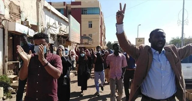 Sudan'da halka ülke genelinde gösteri çağrısı
