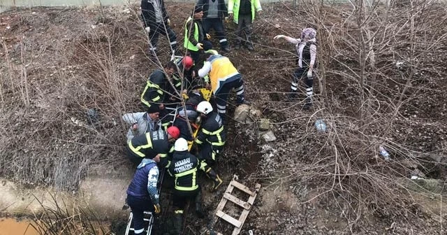 Sulama kanalına düşen vatandaş itfaiye tarafından kurtarıldı