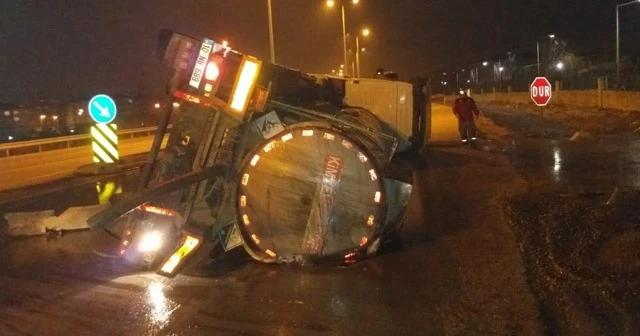 Sülfrik asit tankeri devrildi : 1 yaralı
