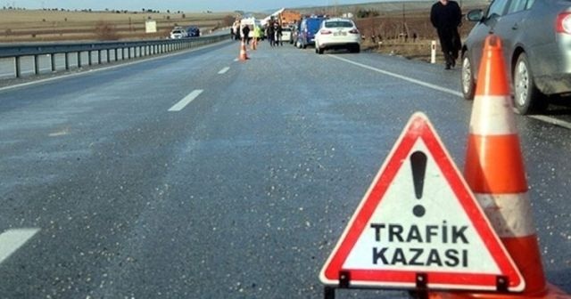 Tekirdağ&#039;da otomobil dereye uçtu: 2&#039;si çocuk 4 ölü