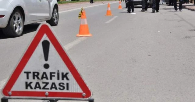 TEM'de feci kaza! Metrelerce aşağı uçtular