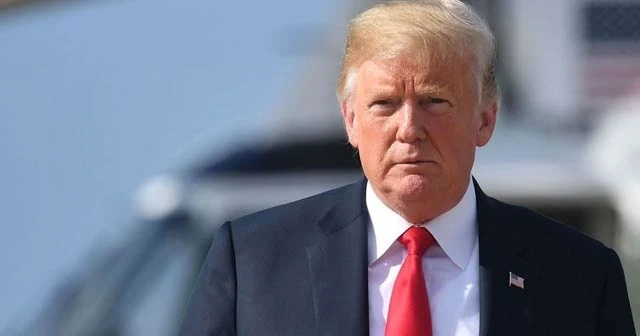 Trump’tan yeni yıl mesajı : “Yalancı medya sizin de yeni yılınız kutlu olsun”