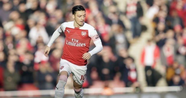 Unai Emery, Mesut Özil&#039;in ayrılacağını düşünmüyor