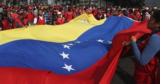 Venezuela’da sular durulmuyor