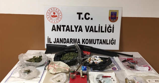 Alanya’da uyuşturucu satıcılarına eş zamanlı operasyon: 15 gözaltı