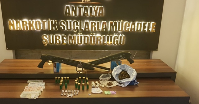 Antalya&#039;da uyuşturucu operasyonları: 9 tutuklama