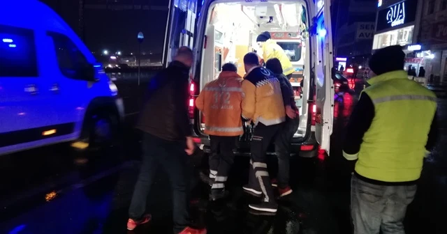 Avcılar’da E-5 yanyol’da yere düşen eşyasını almaya çalışan yaşlı adama araba çarptı