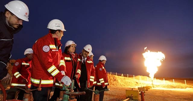 Bakan Dönmez: Keşfettiğimiz gaz sahalarıyla cari açığımız 5 milyar lira azalacak