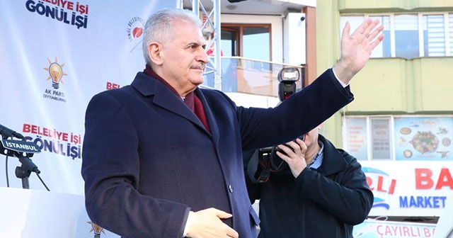 Binali Yıldırım’a Zeytinburnu’nda coşkulu karşılama