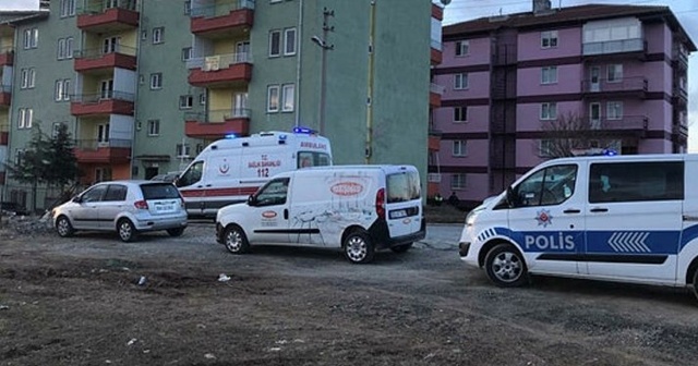 Birlikte yaşadığı kadını rehin aldı, bir polisi şehit etti