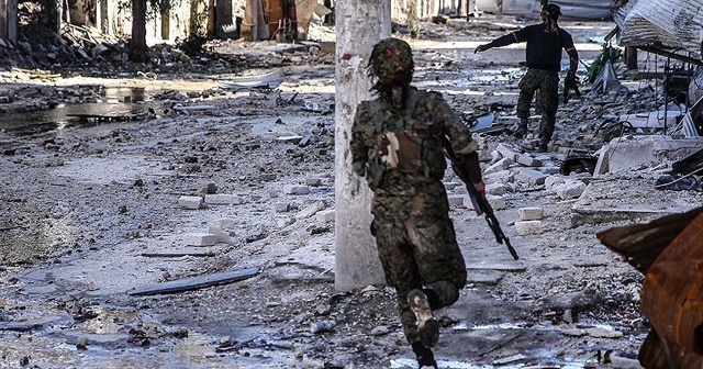 Deyrizor&#039;da YPG/PKK-DEAŞ arasındaki çatışmalar sürüyor