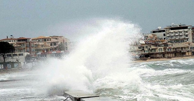 Egeliler dikkat! Meteoroloji&#039;den fırtına uyarısı