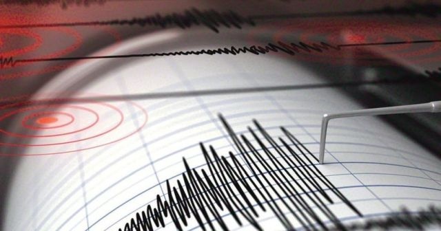 Endonezya&#039;da 5,4 büyüklüğünde deprem