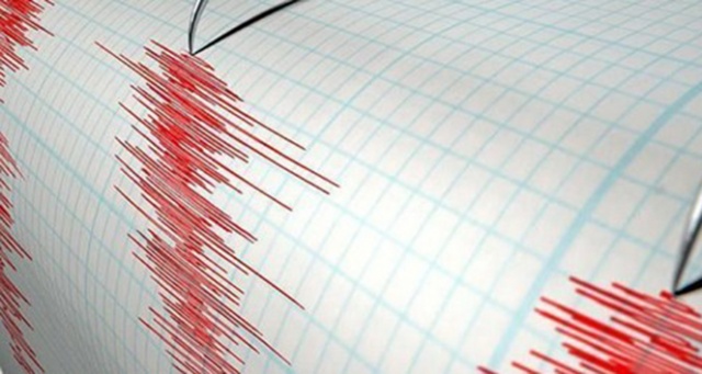 Endonezya&#039;da 5,6 büyüklüğünde deprem