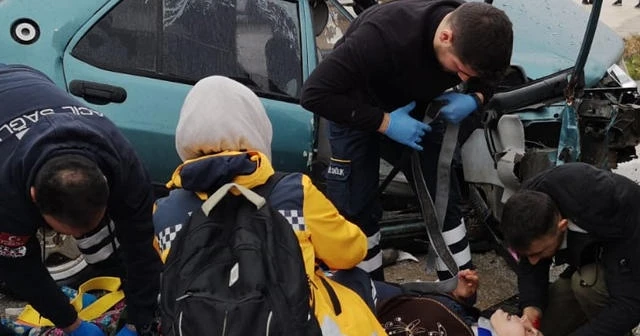 Feci kazada hamile eşini böyle sakinleştirdi