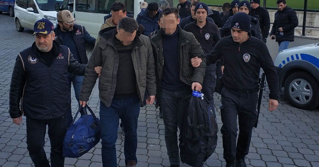 FETÖ&#039;nün asker yapılanması operasyonunda gözaltına alınan 10 zanlı adliyede