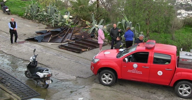 Fırtına Bodrum’u yıktı geçti