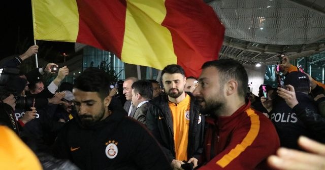 Galatasaray kafilesi Hatay&#039;da coşkuyla karşılandı