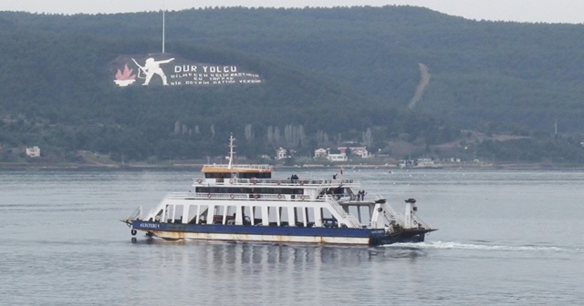 Gökçeada&#039;da feribot seferlerine fırtına engeli