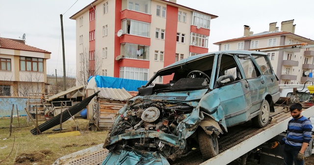 Hastaneye kontrole giden çiftin otomobili tarlaya uçtu: 1 ölü, 1 Yaralı