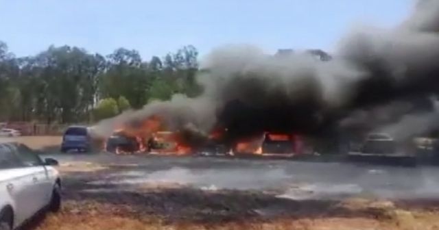 Hindistan’da otoparktaki 300 araç cayır cayır yandı