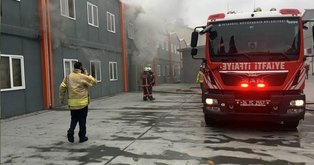 İstanbul&#039;da bir lisede yangın paniği